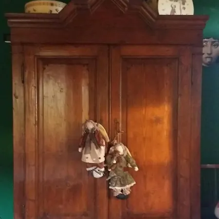 Alice Nel Paese Delle Meraviglie Готель типу 